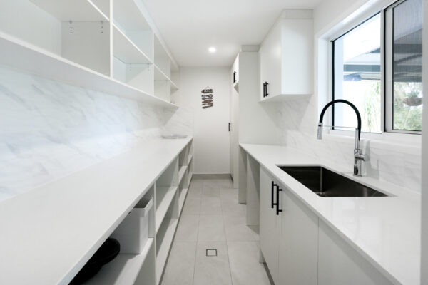Minimalist Laundry Fitout